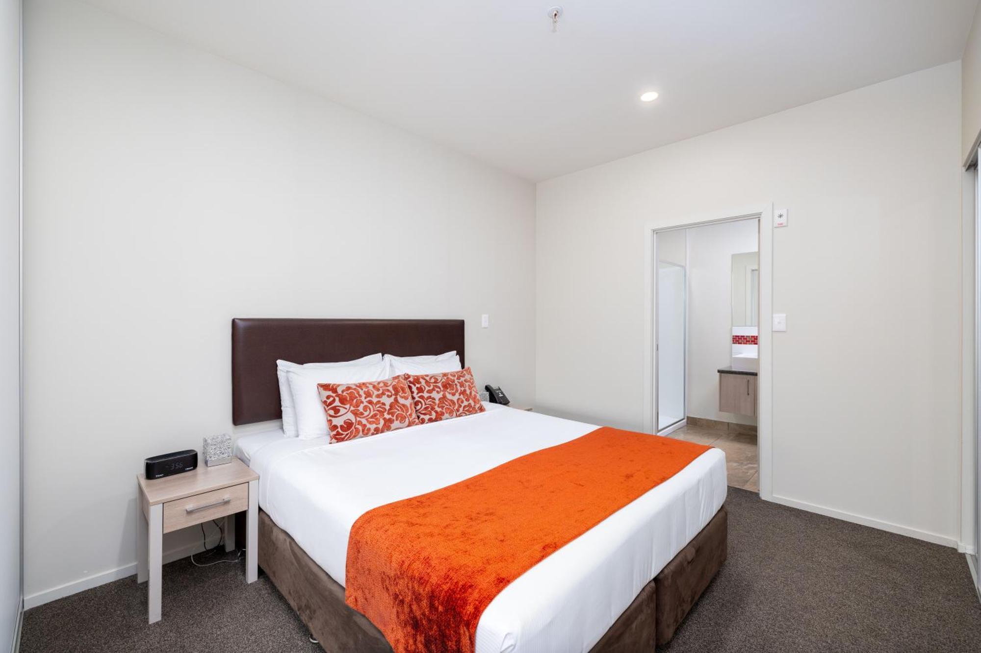 Ramada Suites By Wyndham Christchurch City Екстериор снимка