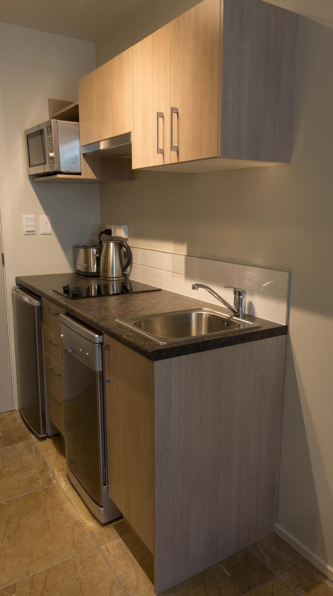Ramada Suites By Wyndham Christchurch City Екстериор снимка