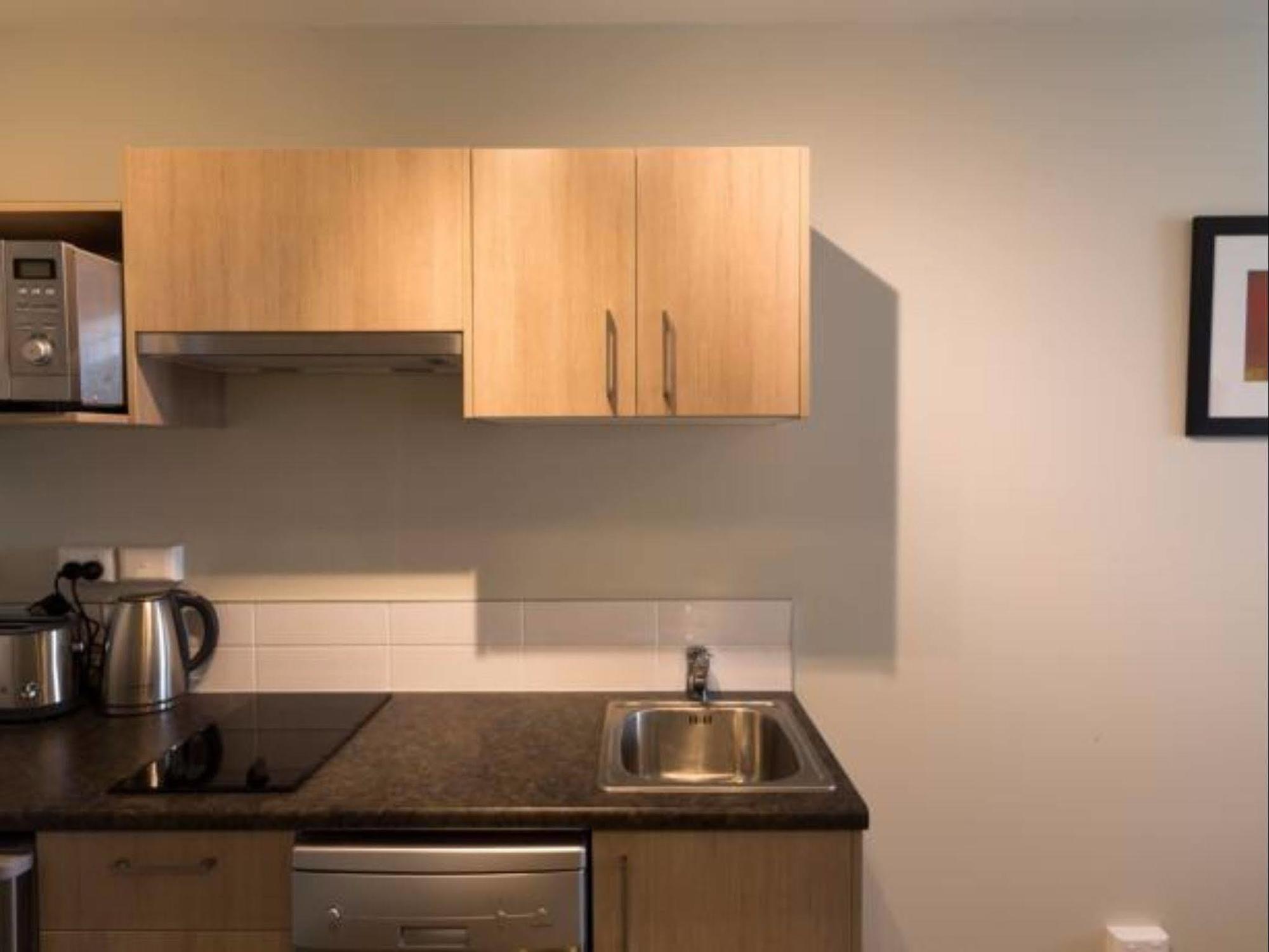 Ramada Suites By Wyndham Christchurch City Екстериор снимка