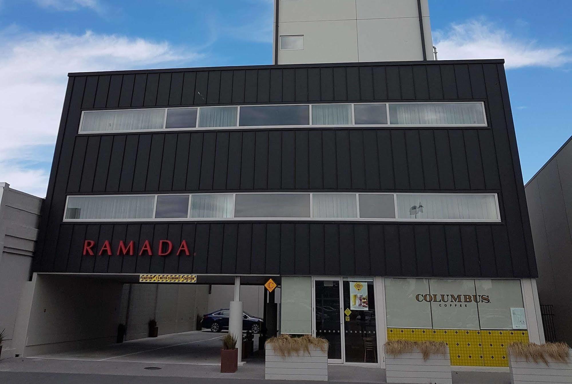 Ramada Suites By Wyndham Christchurch City Екстериор снимка