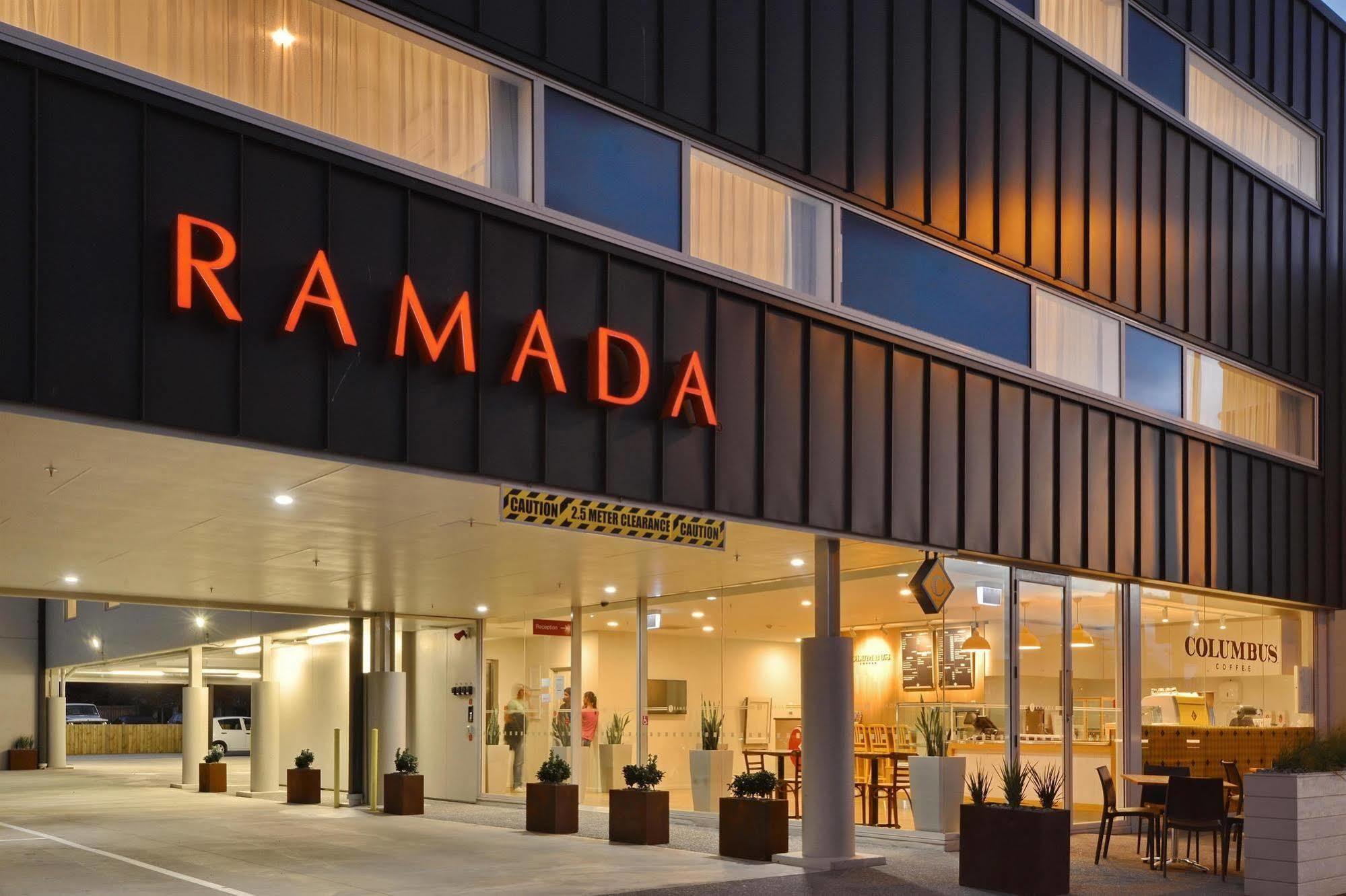 Ramada Suites By Wyndham Christchurch City Екстериор снимка