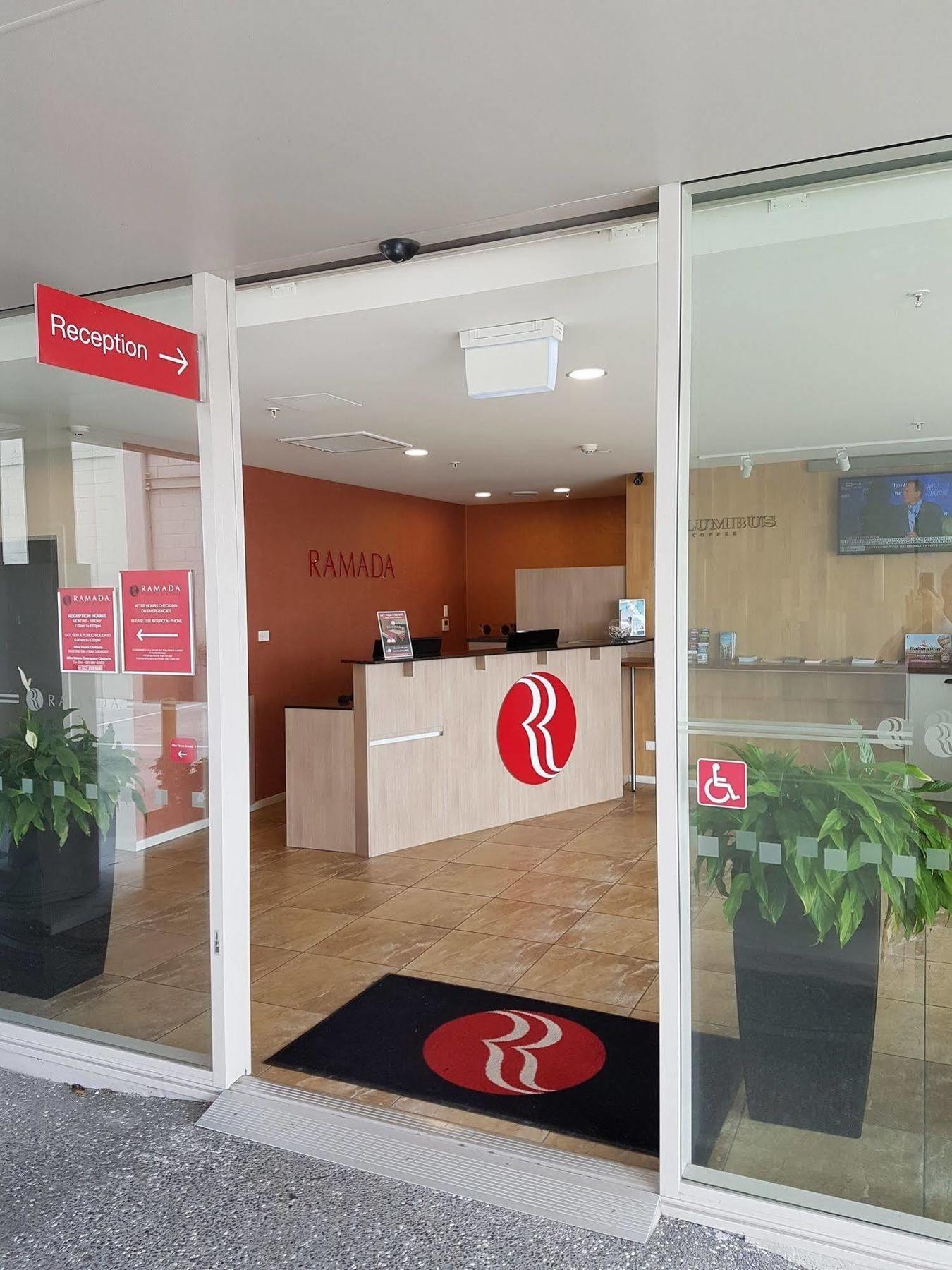 Ramada Suites By Wyndham Christchurch City Екстериор снимка