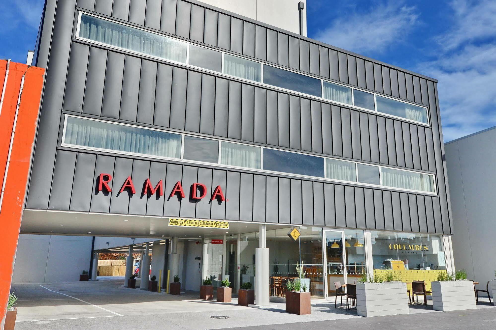 Ramada Suites By Wyndham Christchurch City Екстериор снимка